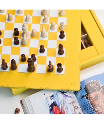 Lemon Yellow Chess Set ou a consommer sur place