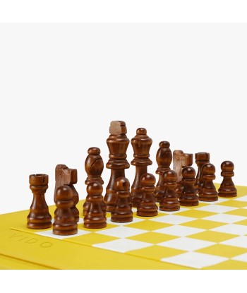 Lemon Yellow Chess Set ou a consommer sur place