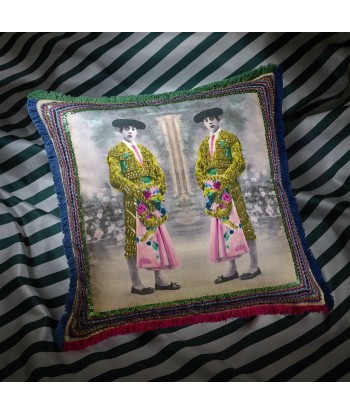 Torero Twins Mosaic Cushion suggérées chez