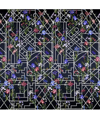 Papier Peint CL Fretwork Garden Panoramic Indigo en stock