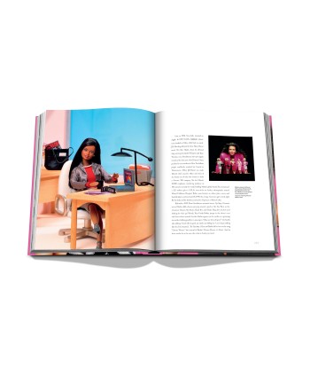 Barbie book Pour